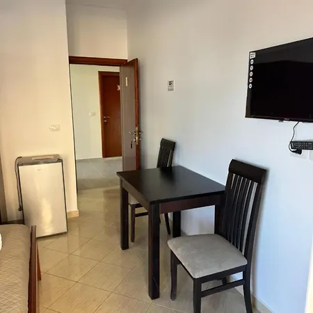 Apartament Bushi *